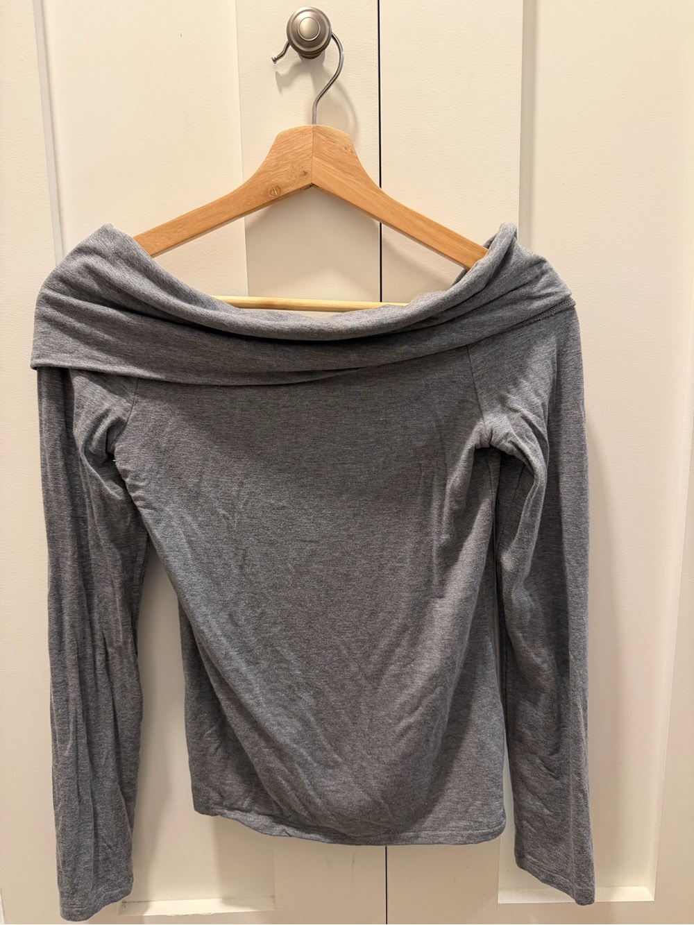 Babaton Gray Off-Shoulder Long Sleeve Top
